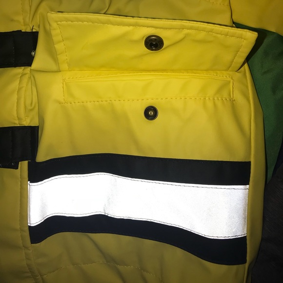 Boys OshKosh B’gosh firefighter rain jacket - Picture 3 of 5